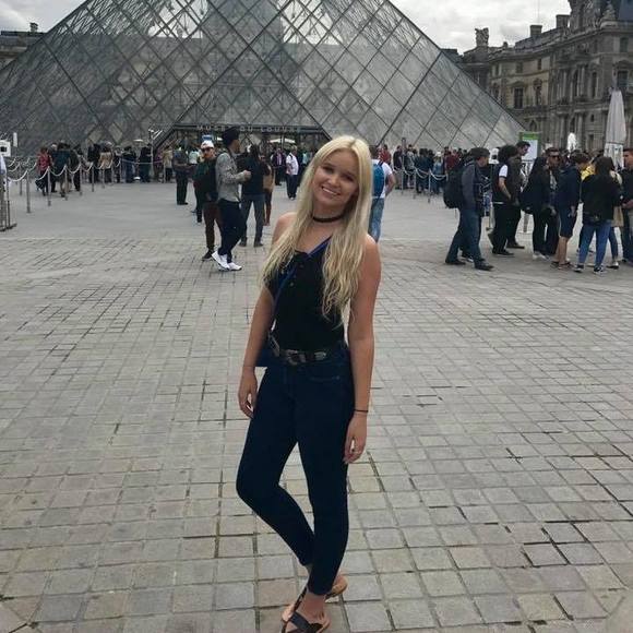 Meet your Posher, Brittany - Picture 1 of 1